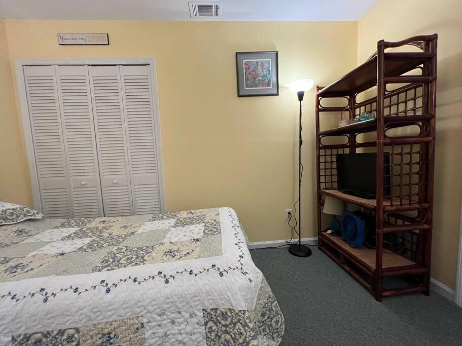Lovely 2-Bedroom Condo With Pool 미를 비치 외부 사진